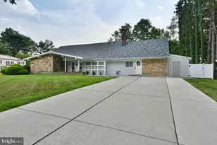 8 Windover Ln, Willingboro, NJ 08046 - Photo 3