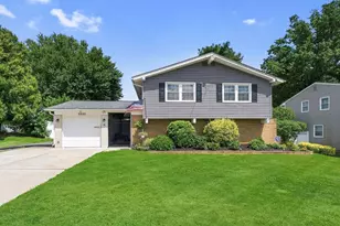 2212 Chestnut Hill Dr, Cinnaminson, NJ 08077 - Photo 1