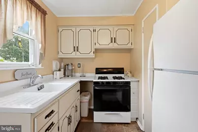 719 Delaware Avenue, Riverside, NJ 08075 - Photo 5