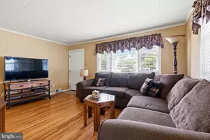 719 Delaware Ave, Riverside, NJ 08075 - Photo 3