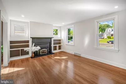 6 Butts Avenue, Bordentown, NJ 08505 - Photo 3