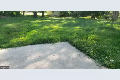 212 California Trail, Browns Mills, NJ 08015 - Photo 3