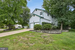 843 Lafayette Dr, Mount Laurel, NJ 08054 - Photo 3