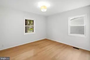 21 Glenview Ln, Willingboro, NJ 08046 - Photo 17