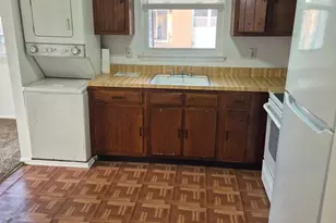 34 Florence Tollgate Pl, Florence, NJ 08518 - Photo 3