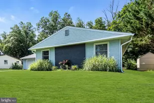 29 Evergreen Dr, Willingboro, NJ 08046 - Photo 3