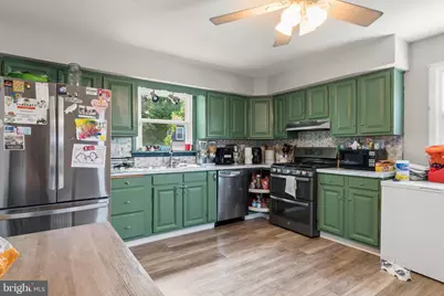 102 Washington Avenue, Beverly, NJ 08010 - Photo 9