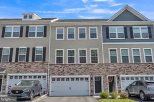 10 Lilac Cir, Mount Laurel, NJ 08054 - Photo 1