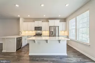 10 Lilac Cir, Mount Laurel, NJ 08054 - Photo 3