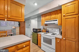 36 Messenger Ln, Willingborough, NJ 08046 - Photo 7