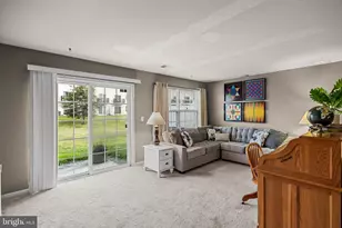 75 Riverwalk Blvd, Burlington, NJ 08016 - Photo 27