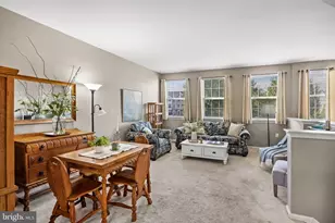75 Riverwalk Blvd, Burlington, NJ 08016 - Photo 5