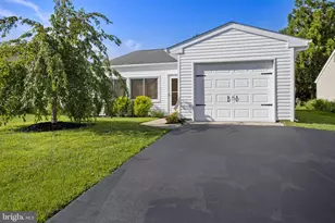 223 Huntington Dr, Southampton, NJ 08088 - Photo 1