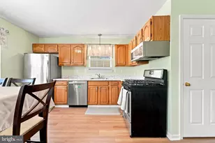 263 Birch Hollow Dr, Bordentown, NJ 08505 - Photo 17