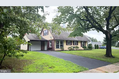54 Plumtree Lane, Willingboro, NJ 08046 - Photo 1