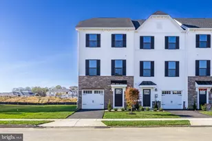 31 Sage Wy, Mount Laurel, NJ 08054 - Photo 1