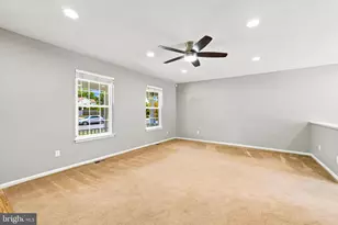 17 Grayson Pl, Burlington, NJ 08016 - Photo 5