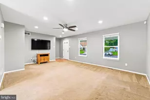 17 Grayson Pl, Burlington, NJ 08016 - Photo 7