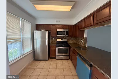 1705 Heatherstone Court, Mount Laurel, NJ 08054 - Photo 3