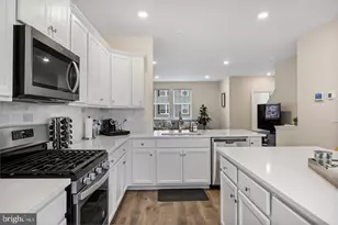 12 Venice Ln, Mount Laurel, NJ 08054 - Photo 17