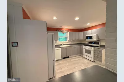 107 N Lakeside Drive E, Medford, NJ 08055 - Photo 7