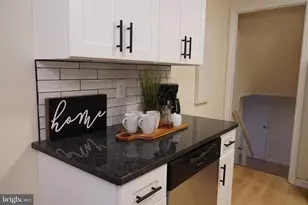 7 Windsor Pl, Mount Holly, NJ 08060 - Photo 11
