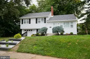 7 Windsor Pl, Mount Holly, NJ 08060 - Photo 3