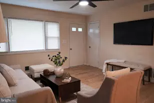 7 Windsor Pl, Mount Holly, NJ 08060 - Photo 5