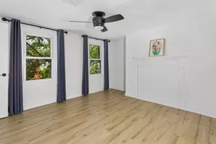 16 E Burlington St, Bordentown, NJ 08505 - Photo 9