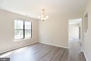 31 W Oleander Dr, Mount Laurel, NJ 08054 - Photo 5