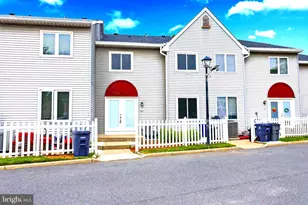 3 Wyndham Pl, Florence, NJ 08518 - Photo 1