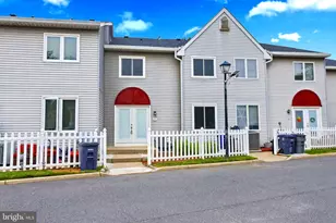 3 Wyndham Pl, Florence, NJ 08518 - Photo 1