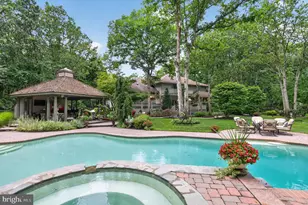 8 Pinecrest Dr, Medford, NJ 08055 - Photo 1