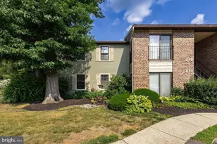 23 W Bluebell Ln, Mount Laurel, NJ 08054 - Photo 1