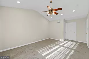 33 Farmington Ct, Bordentown, NJ 08505 - Photo 17