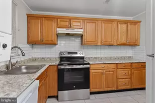 30 Florence Tollgate Pl, Florence, NJ 08518 - Photo 7