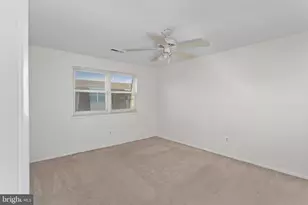 30 Florence Tollgate Pl, Florence, NJ 08518 - Photo 9