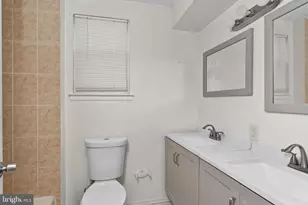 30 Florence Tollgate Pl, Florence, NJ 08518 - Photo 13