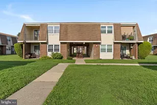 30 Florence Tollgate Pl, Florence, NJ 08518 - Photo 1