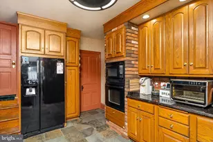 302 8th St, Riverton, NJ 08077 - Photo 15