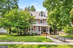 302 8th St, Riverton, NJ 08077 - Photo 1