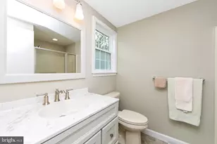 34 Fairfax Dr, Mount Laurel, NJ 08054 - Photo 21
