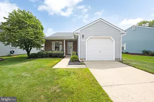 34 Fairfax Dr, Mount Laurel, NJ 08054 - Photo 1