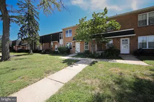 2040 Harbour Dr, Palmyra, NJ 08065 - Photo 3