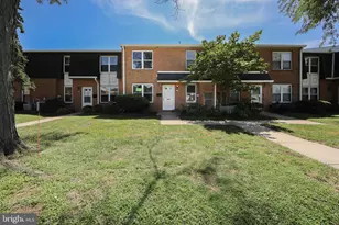 2040 Harbour Dr, Palmyra, NJ 08065 - Photo 1