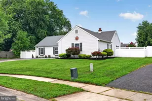 8 Holmes Ln, Marlton, NJ 08053 - Photo 1