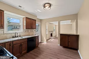 144 Calderwood Ln, Mount Laurel, NJ 08054 - Photo 11