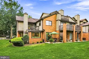 908 Augusta Cir, Mount Laurel, NJ 08054 - Photo 3