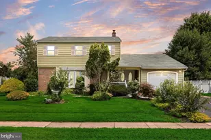 109 Cardinal Rd, Edgewater Park, NJ 08010 - Photo 1