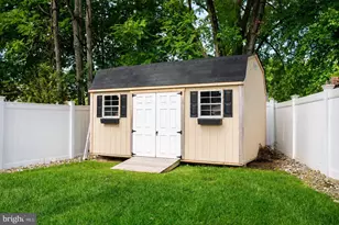 23 Wellington Pl, Burlington, NJ 08016 - Photo 23